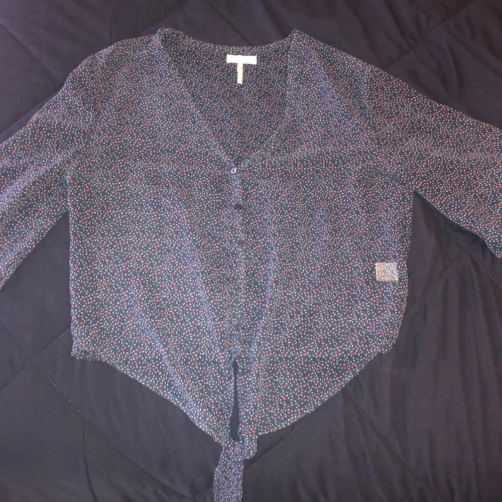 Tied floral top with buttons